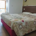 Madonna Di