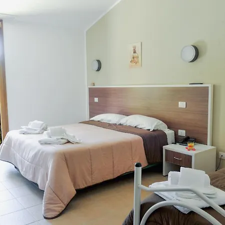 Hotel Chalet Madonna Di *