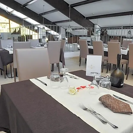 Hotel Madonna Di *